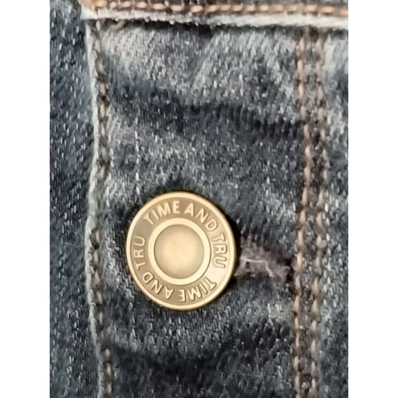 Time And Tru Womens Size 20 High-Rise Distressed Denim Shorts Button Fly - Picture 3 of 8